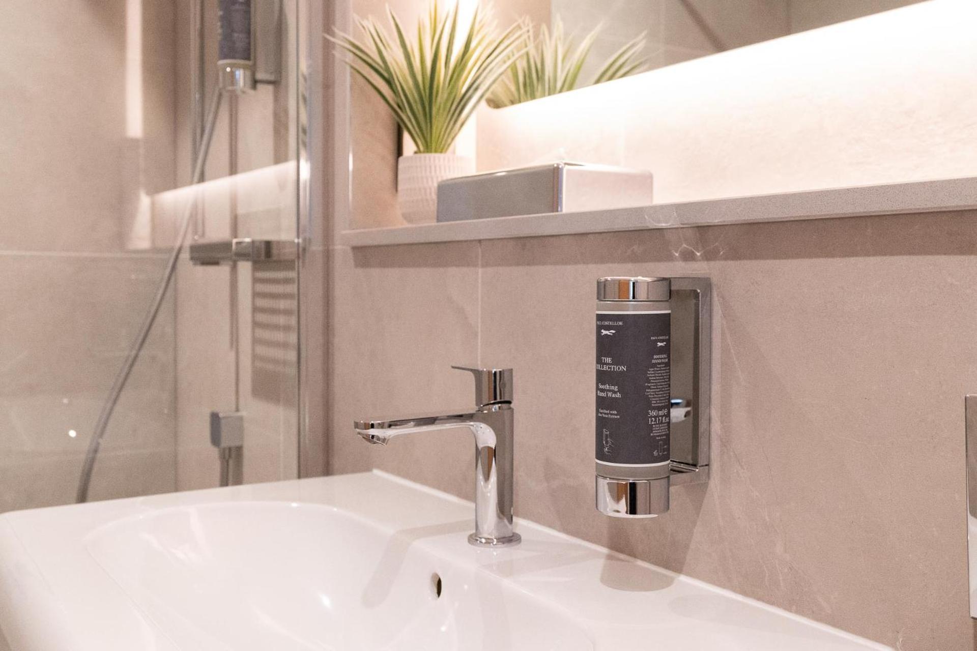 Premier Suites Edinburgh Fountain Court エクステリア 写真